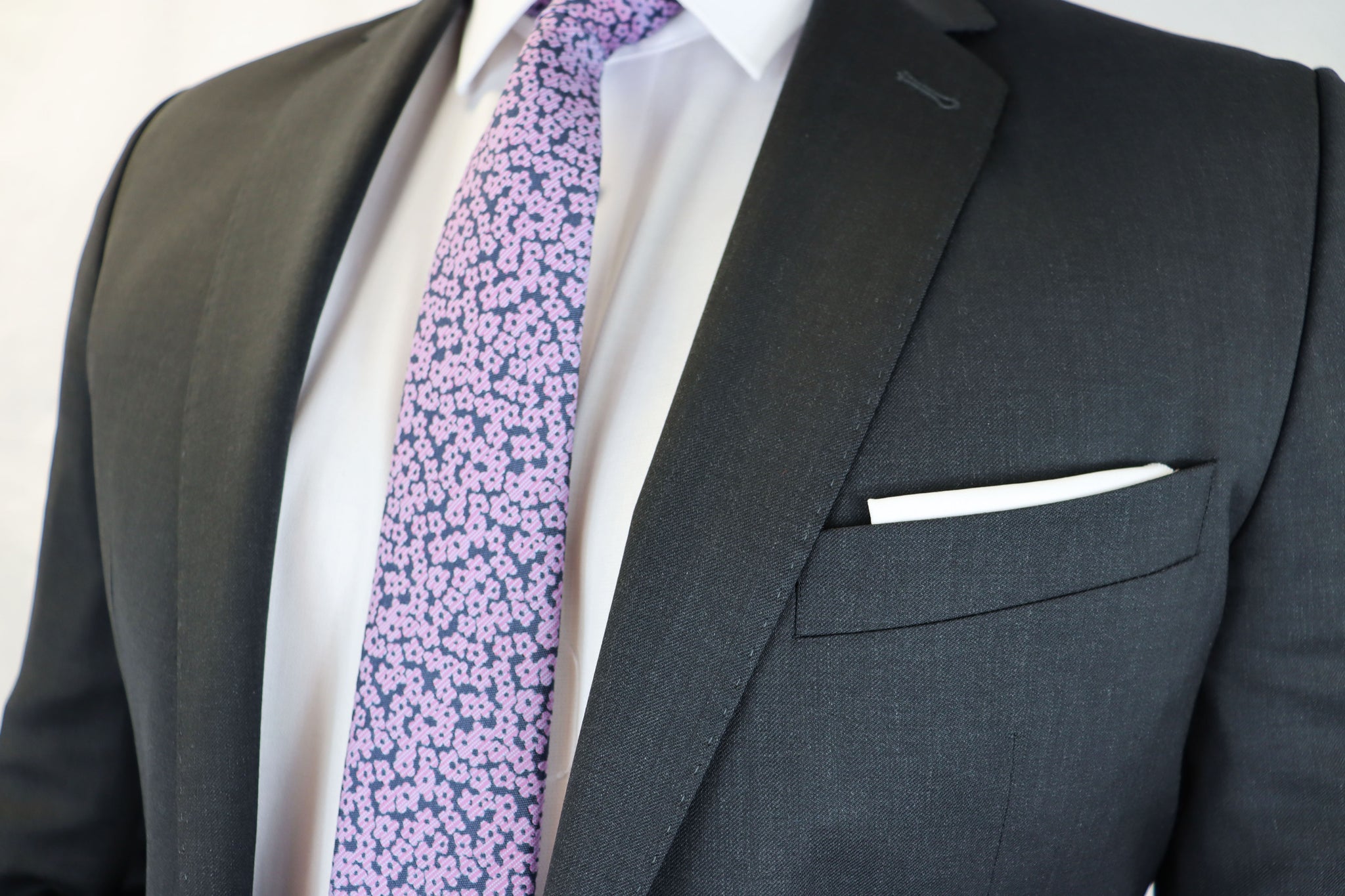 Feraud Charcoal Grey Fine Wool Suit